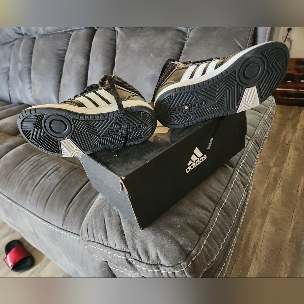 Boys Adidas 12C